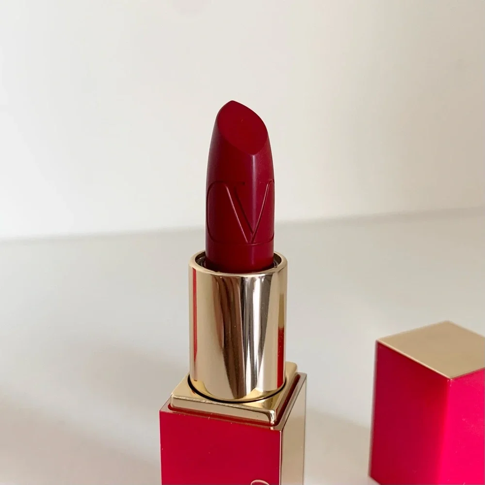Valentino rouge satin lipstick intense long lasting